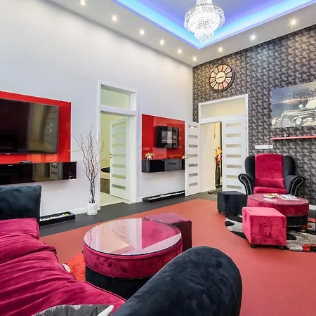 Red Passion Deluxe At Gozsdu Apartment