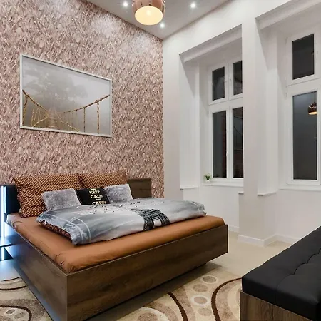 Apartment Red Passion Deluxe At Gozsdu