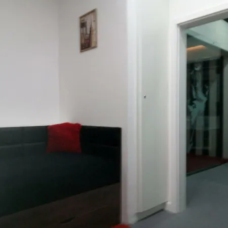 Red Passion Deluxe At Gozsdu Apartment *